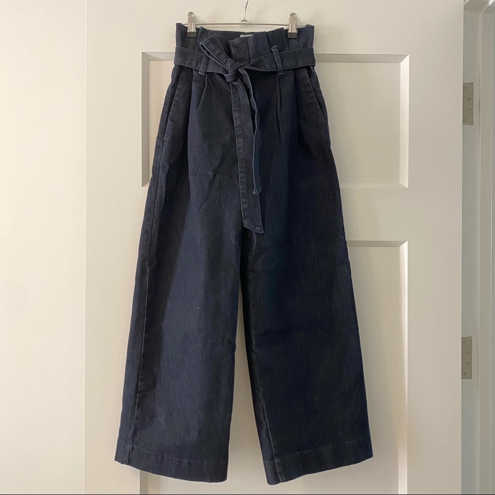 Wide leg, crop jean.
